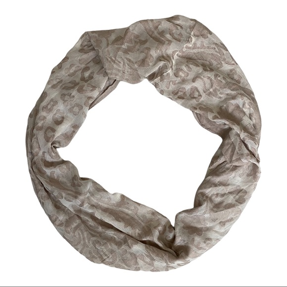 Neutral Patterned Circle Scarf - Picture 3 of 8